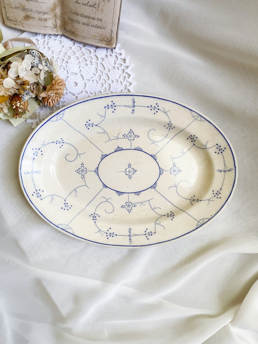 【好日恋物】德国带回Villeroy & Boch老件椭圆餐盘 - 盘子/餐盘/盘架 - 瓷 多色