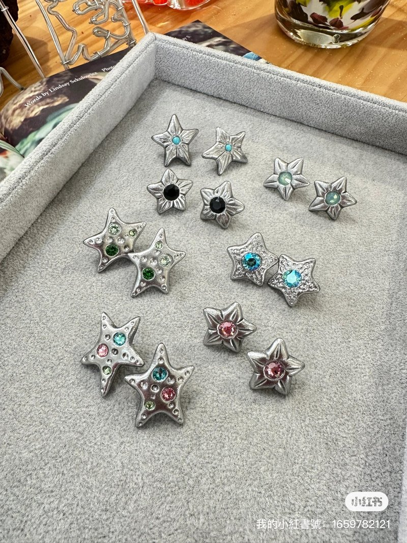 订制耳环 - 耳环/耳夹 - 树脂 金色