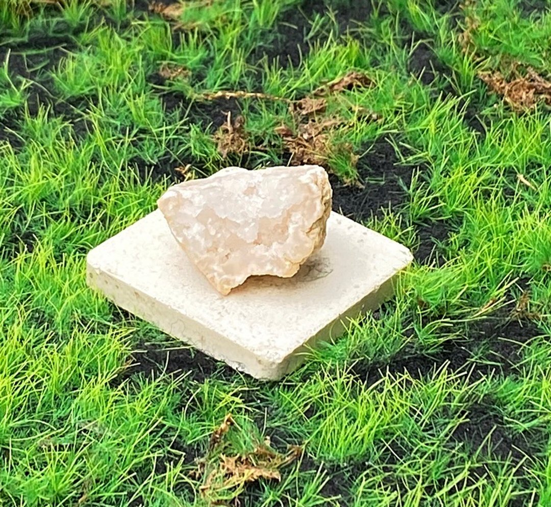 招财开运摆件-天然玛瑙白水晶原矿元宝 钱母 财运水晶 快速出货 - 摆饰 - 水晶 多色