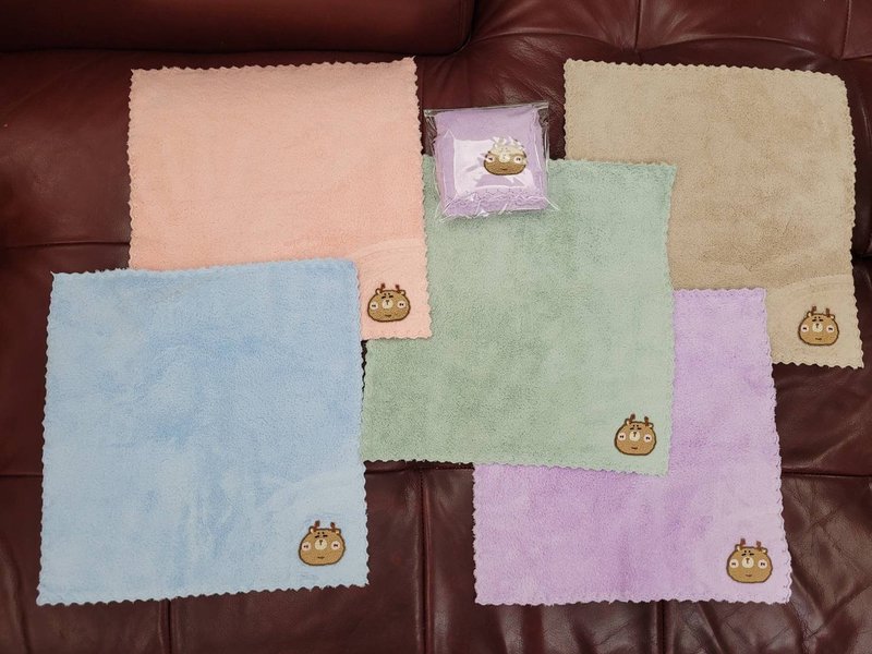 可丽鹿刺绣小毛巾 - 毛巾浴巾 - 其他人造纤维 多色