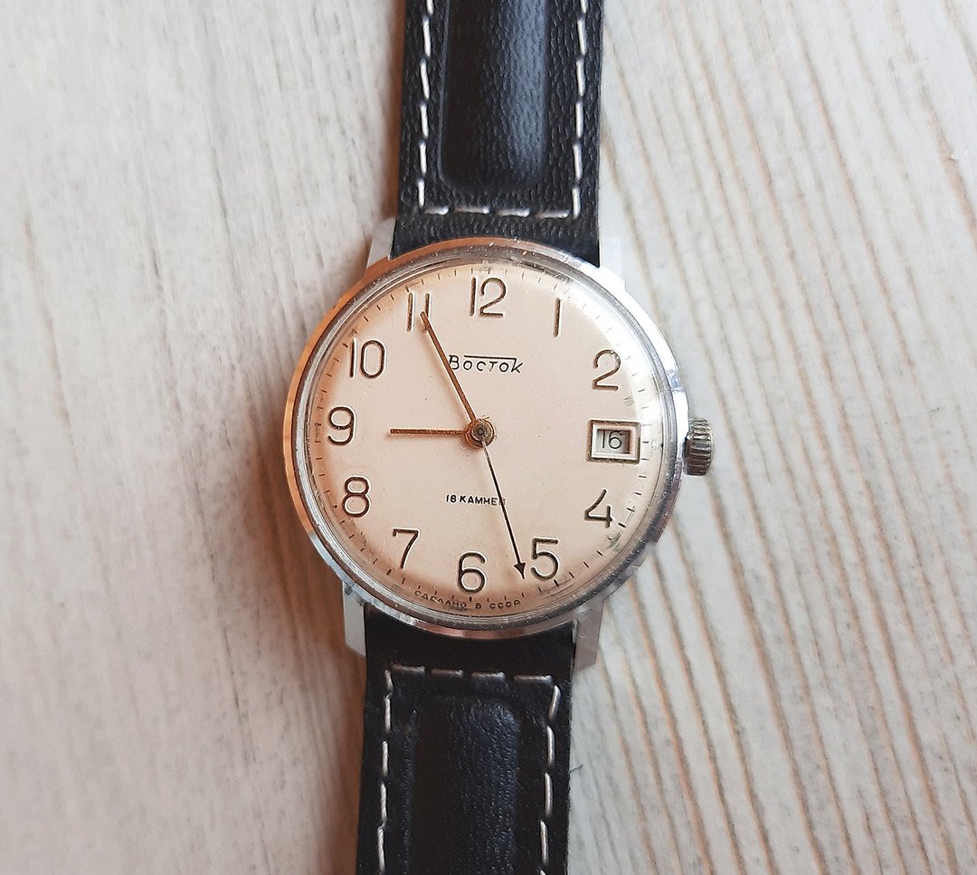 Vostok 2214 18 jewels mens wind up watch Wostok Soviet wristwatch vintage USSR - 男表/中性表 - 不锈钢 多色
