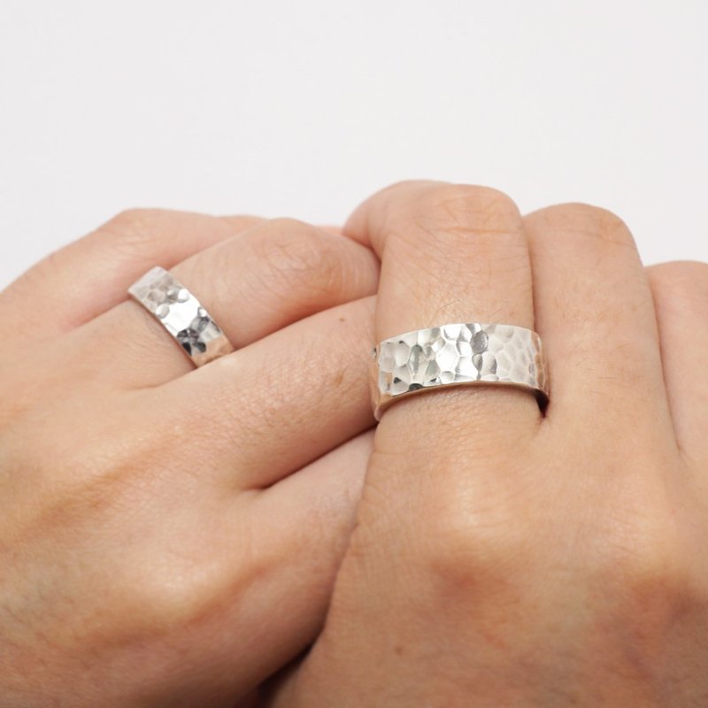 甜蜜烙印 手工敲打 情人对戒(4/6/8mm任选2只) 925银饰 (一对价) - 对戒 - 纯银 银色