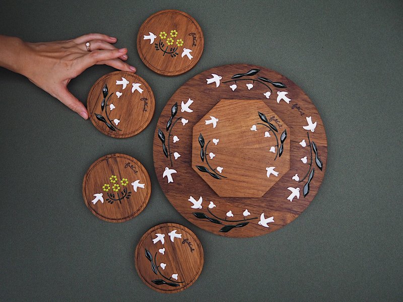 Lily of the Valley Teak Trays and Coasters Set - 托盘/砧板 - 木头 咖啡色