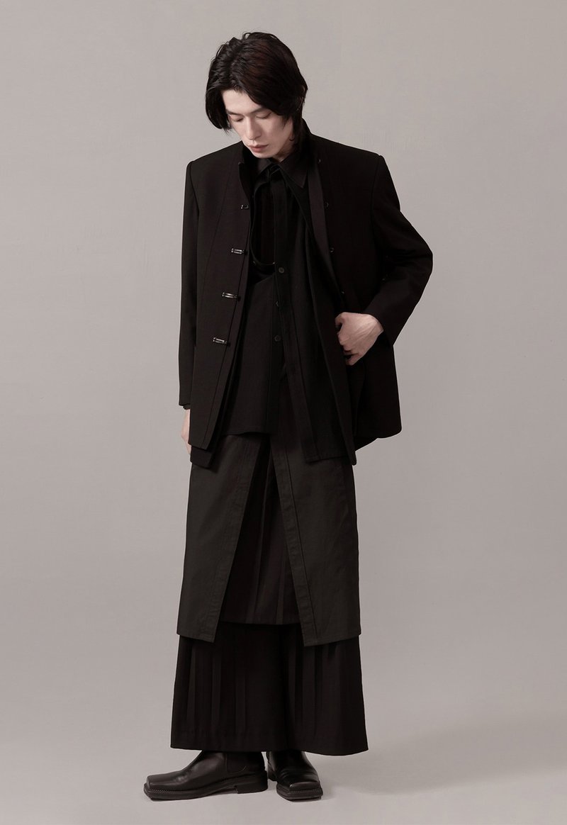 中山立领西装 复古中性外套 新中式 oversize 廓型 - 男装外套 - 其他材质 黑色