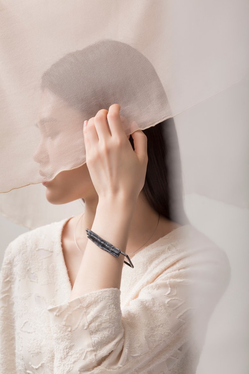 Calligraphy 墨折 破体手环 Oxidized Silver Bangle/Bracelet - 手链/手环 - 纯银 黑色