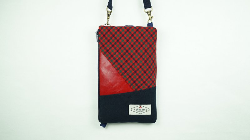 HAZA两用手机袋/护照包(附挂勾背带) - 其他 - 棉．麻 红色