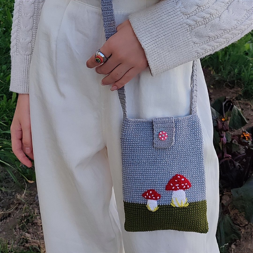 Crochet bag mushrooms. Crochet bag for phone. Women's bag. Mushroom bag. 电话袋 - 零钱包 - 棉．麻 灰色