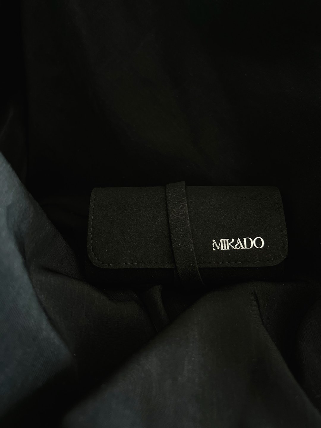 Mikado黑色绒布珠宝收纳卷卷包 - 收纳用品 - 其他人造纤维 黑色