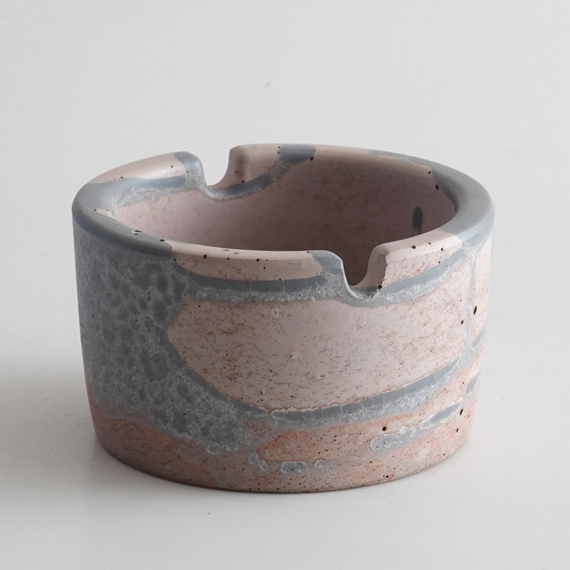 【水泥菸灰缸】粗犷双色水泥菸灰缸・随机裂纹渲染・手作工业风 - 收纳用品 - 水泥 