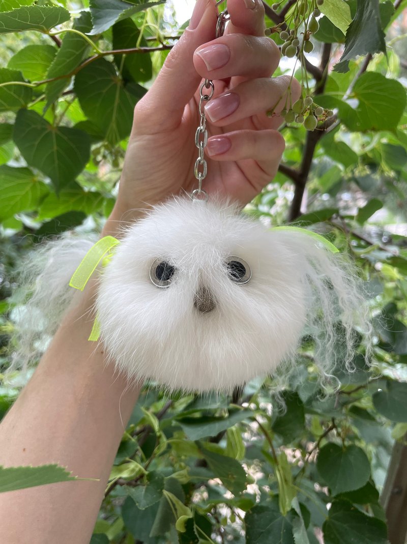 Handmade keychain / Cute pom pom keychain / Bag charm / Rabbit fur pendant - 钥匙链/钥匙包 - 其他材质 多色