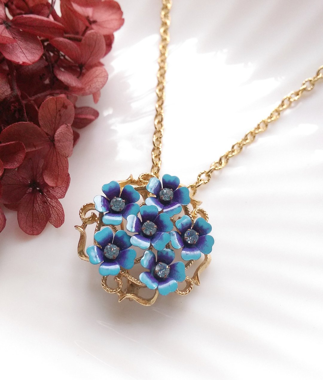 AVON 1972年 Love Blossoms 系列 项链别针 两用。西洋古董饰品 - 项链 - 其他金属 金色