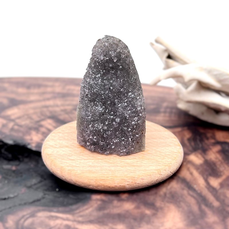 紫安。原矿 财富 贵人 疗愈 有天然矿缺 l 迷你紫晶镇 紫水晶 l - 摆饰 - 水晶 紫色