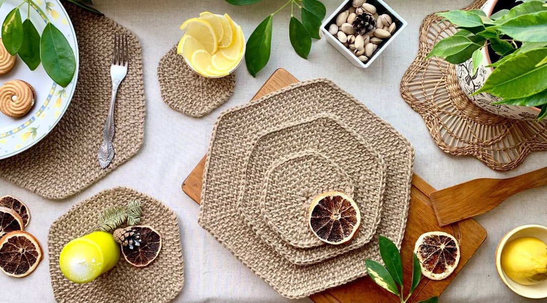 Jute napkins Set of 3 different size crochet farmhouse hexagonal coasters - 餐垫/桌巾 - 棉 咖啡色
