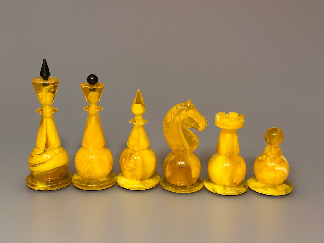 琥珀（琥珀色）国际象棋，苏联 1970 年代古董 - 桌游/玩具 - 塑料 黄色