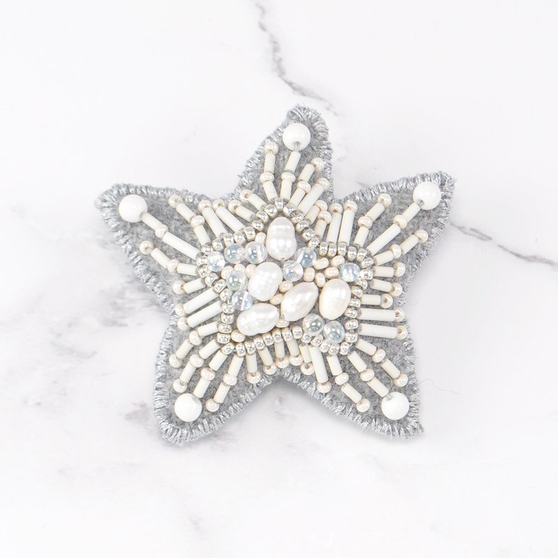 Very light star brooch Happy feelings 2 - 胸针 - 羊毛 灰色