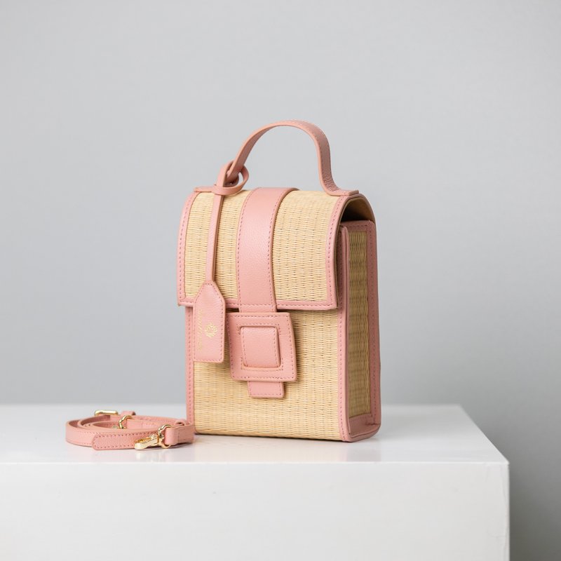 Small Crossbody Bag from Woven Straw and Genuine Leather - 手提包/手提袋 - 真皮 粉红色