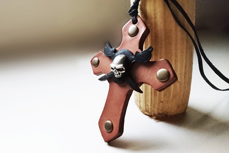 海盗造型　十字架皮革项链 - 项链 - 真皮 