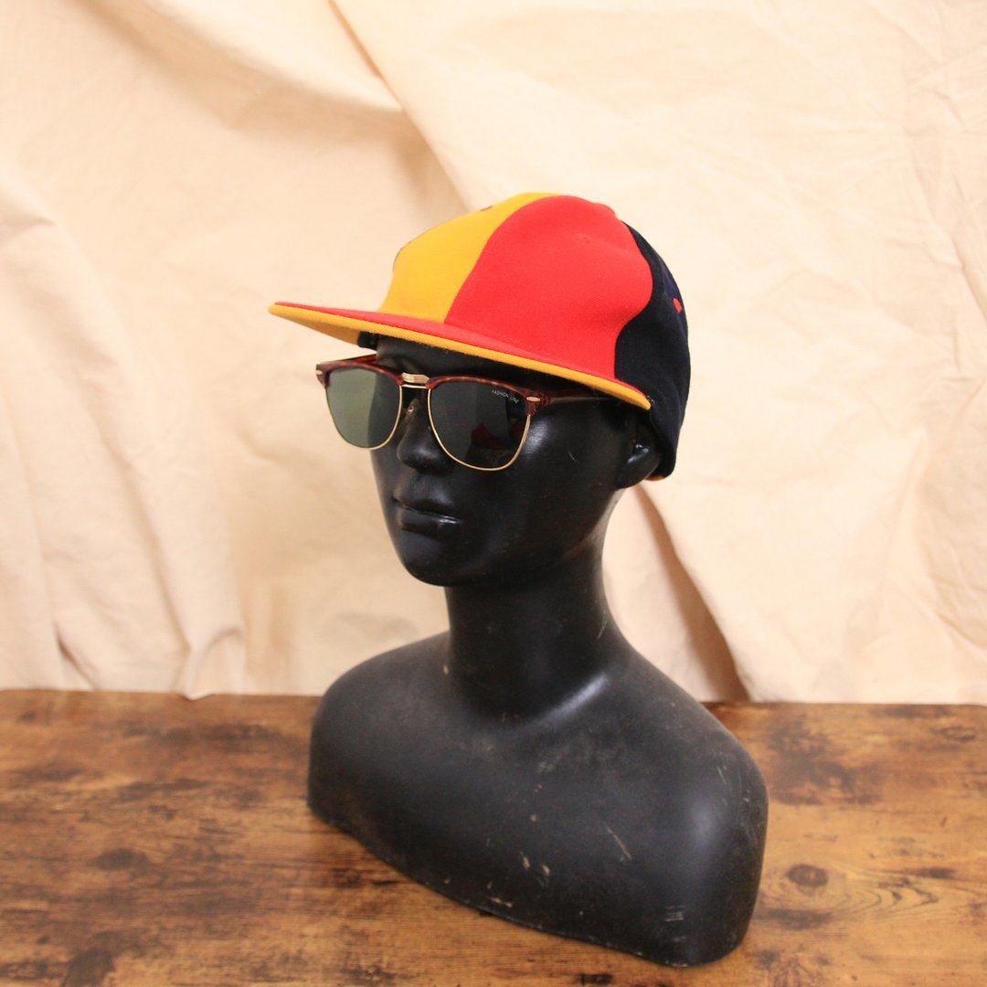 Back to Green::美式复古鸭舌帽 红橘黑色块 d-15 //vintage hat - 帽子 - 棉 