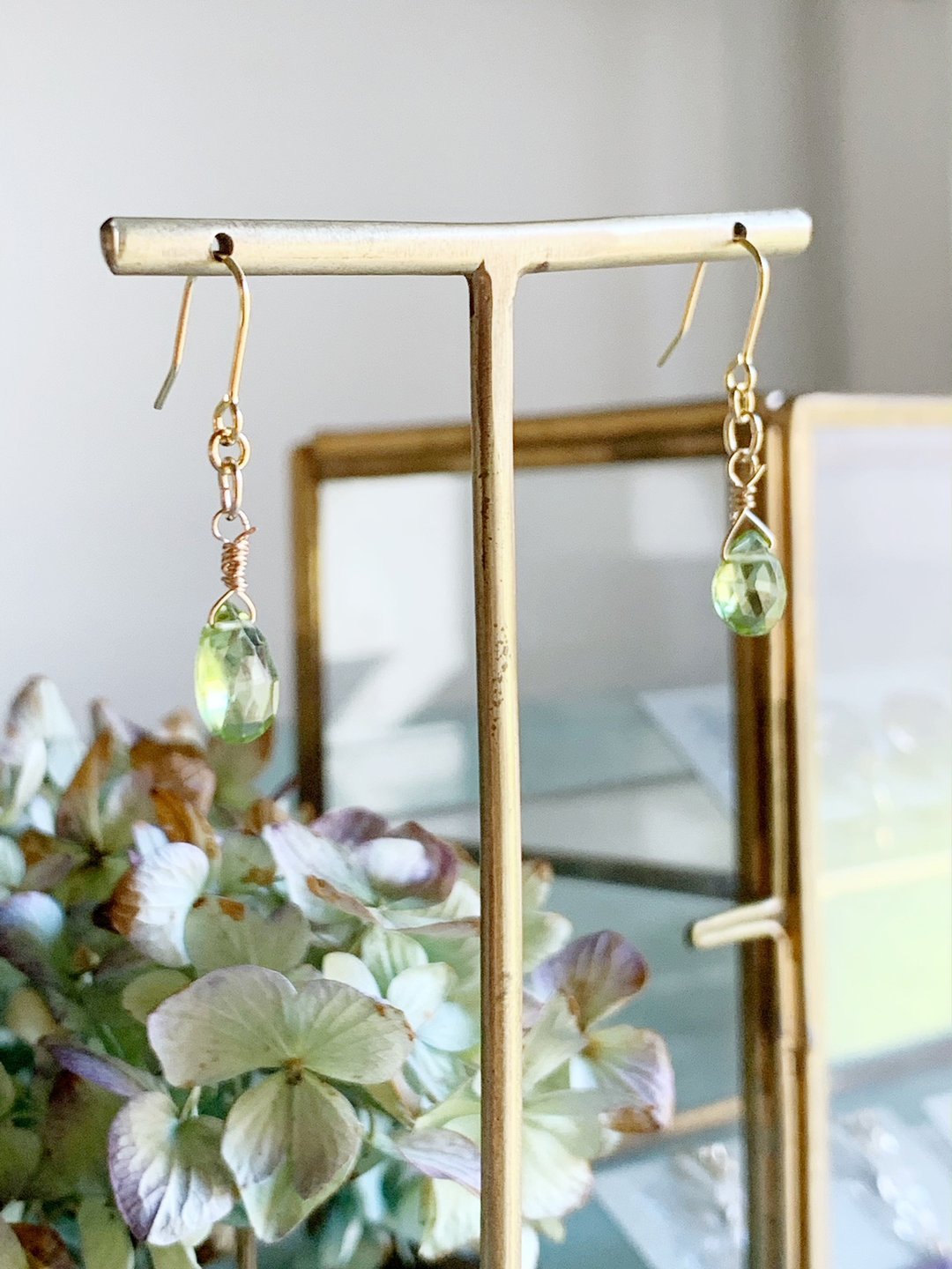 Unisex [August Birthstone] Peridot single pierce/ Clip-On that brings positivity - 耳环/耳夹 - 半宝石 绿色