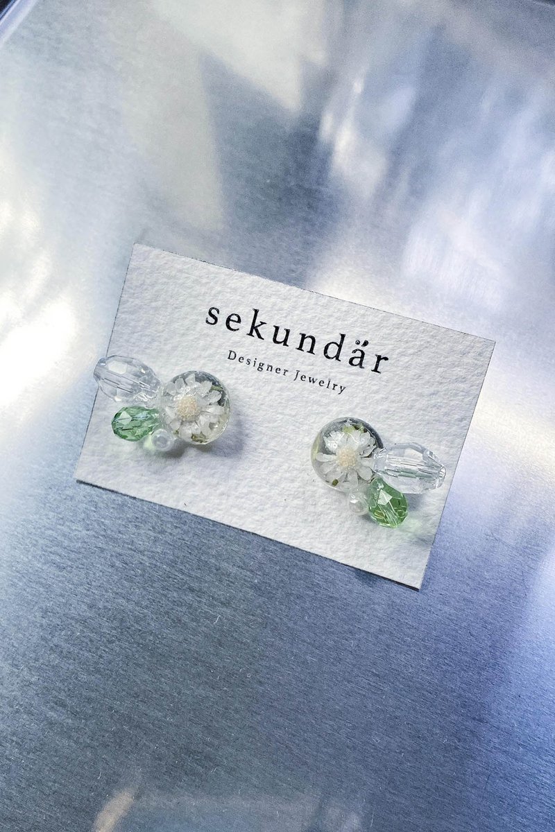 真花耳环Elfin Earrings - 耳环/耳夹 - 植物．花 白色