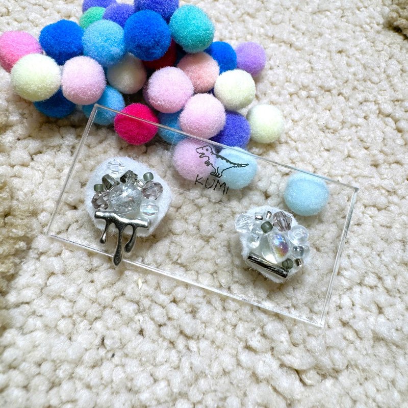 银血耳环 - 耳环/耳夹 - 其他材质 银色