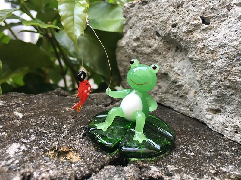 可爱青蛙钓鱼 手工玻璃 - 摆饰 - 玻璃 