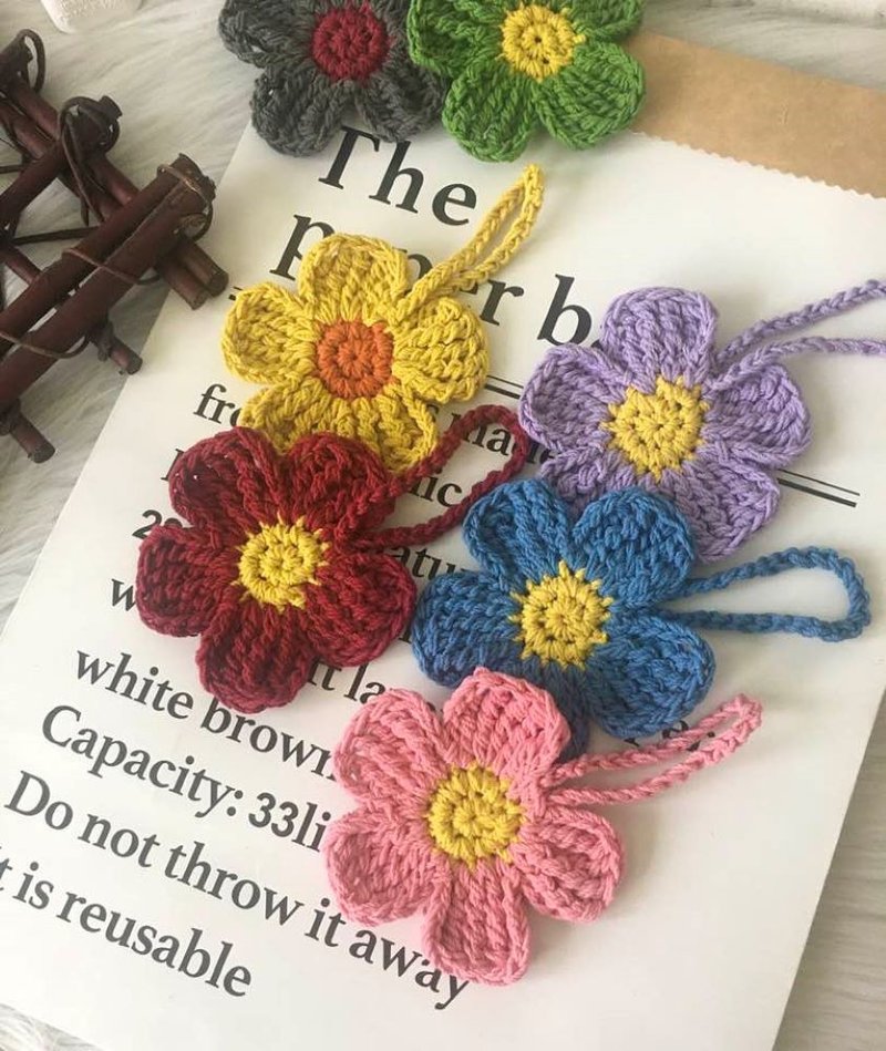 手作编织大花儿包包吊饰/杯垫 - 钥匙链/钥匙包 - 棉．麻 