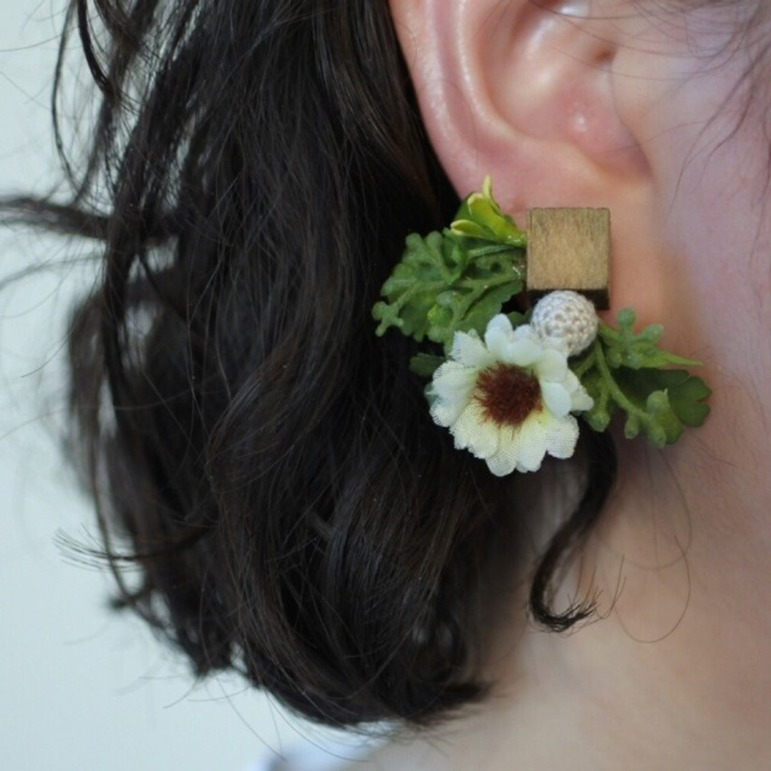 mebuki pierce (green) for one ear - 耳环/耳夹 - 其他材质 绿色
