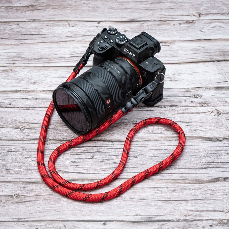 手工制造  红色黑点 快拆扣 登山绳 真皮相机带 - 相机背带/脚架 - 真皮 红色