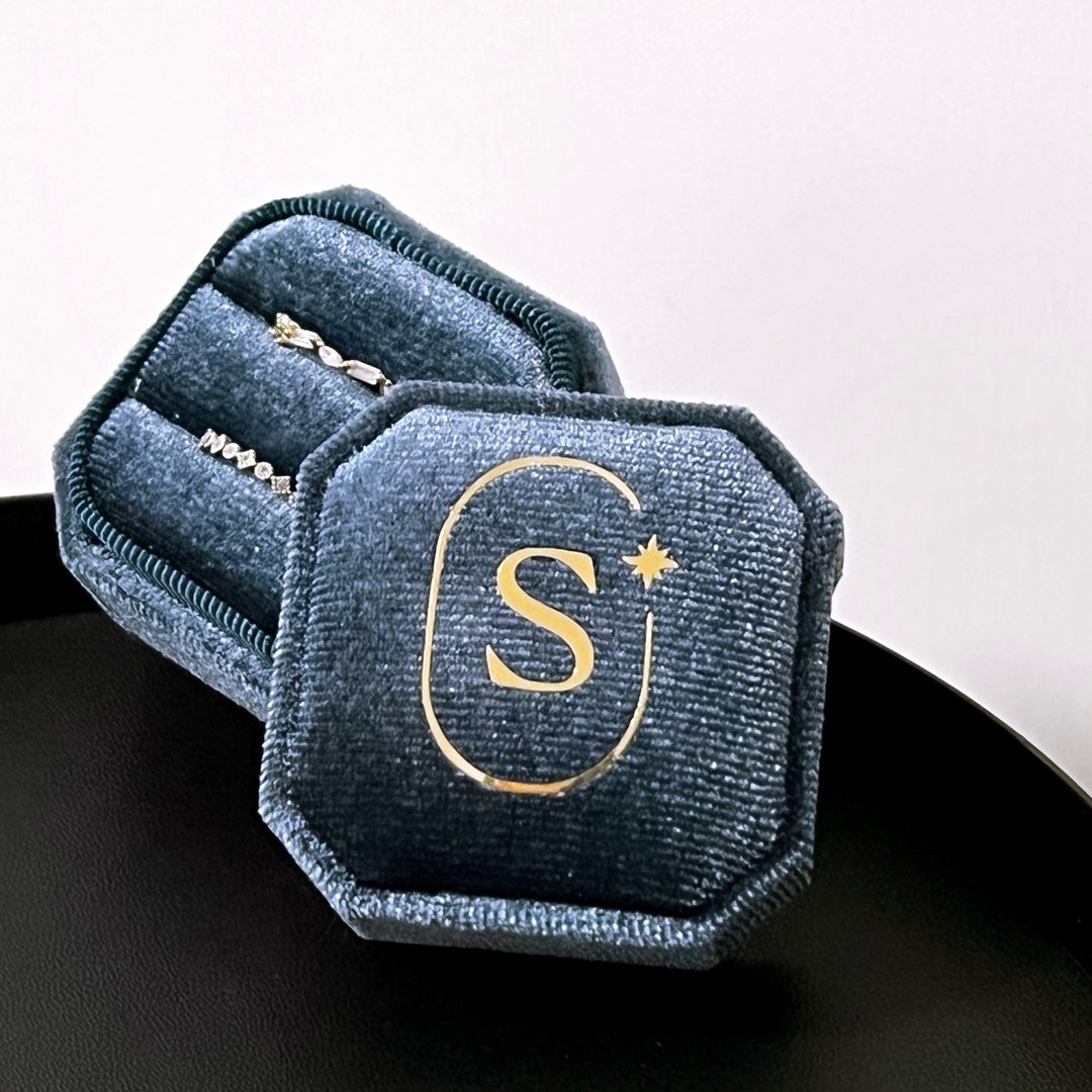Initial logo ringbox迷你戒指盒(可放单只或对戒) - 戒指 - 其他人造纤维 蓝色