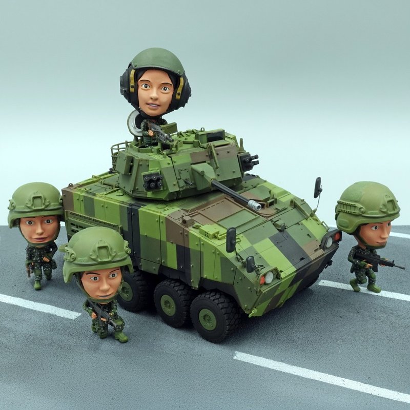 Q版 台湾CM-34 云豹30机炮战斗车 树脂模型组装套件(可爱人型版) - 零件/散装材料/工具 - 树脂 灰色