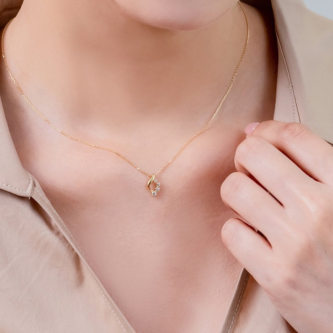 京华钻石 10K黄 共0.10克拉 花瓣跃动 轻珠宝钻石项链 - 项链 - 钻石 