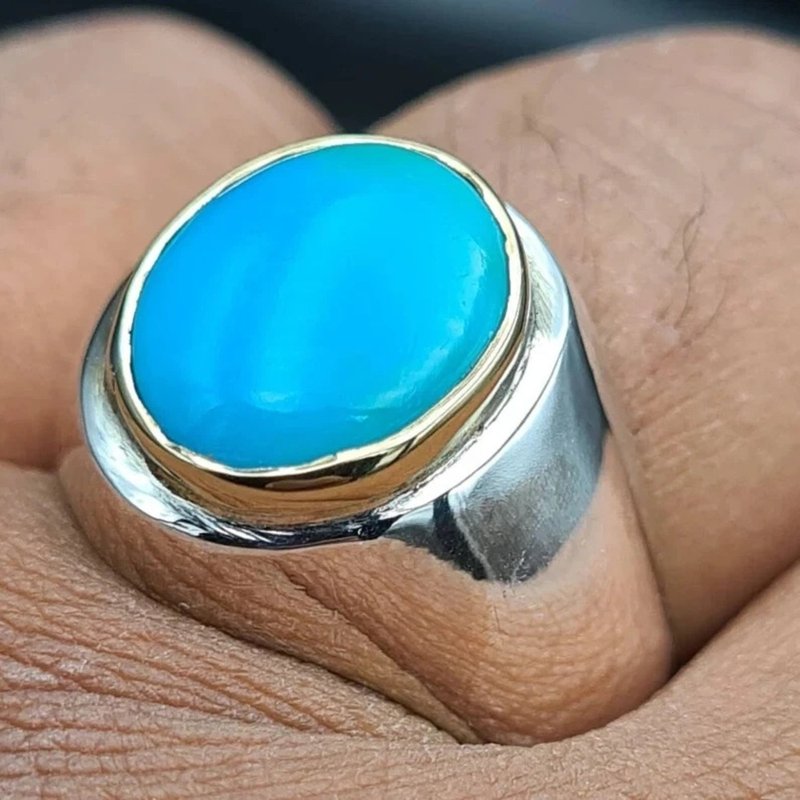 绝美纯净的深蓝色费洛莎戒指，色泽深邃，呈现迷人的天然色彩。 - 戒指 - 宝石 蓝色