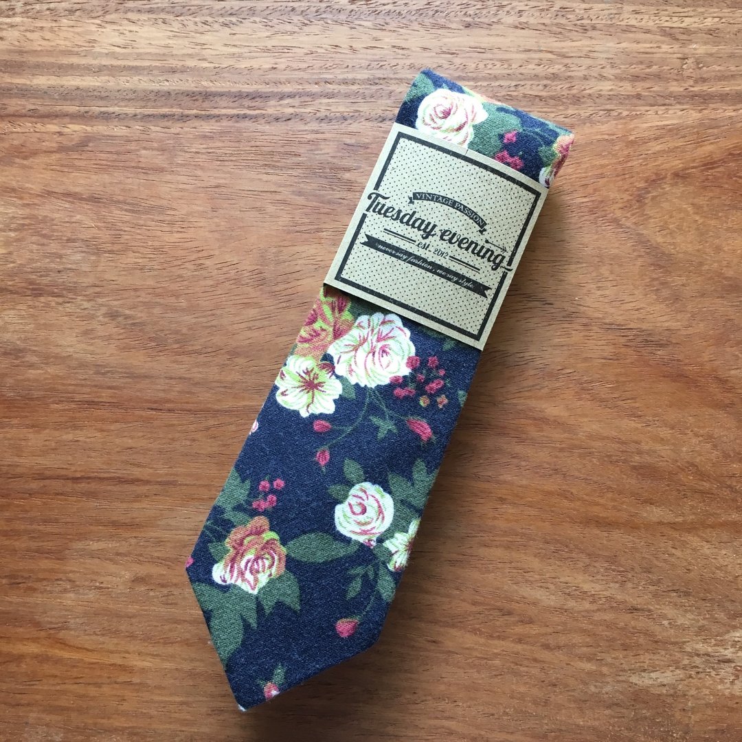 Neck tie Blue Floral - 领带/领带夹 - 棉 蓝色