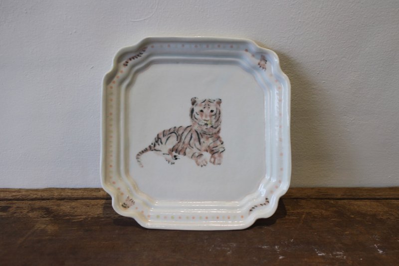 虎星高照 老虎四方曲线瓷盘 釉下彩 - 盘子/餐盘/盘架 - 瓷 