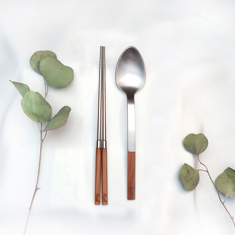 【KROLL】纯钛家用餐具组-筷子+汤匙 (红豆杉) - 餐刀/叉/匙组合 - 其他金属 银色