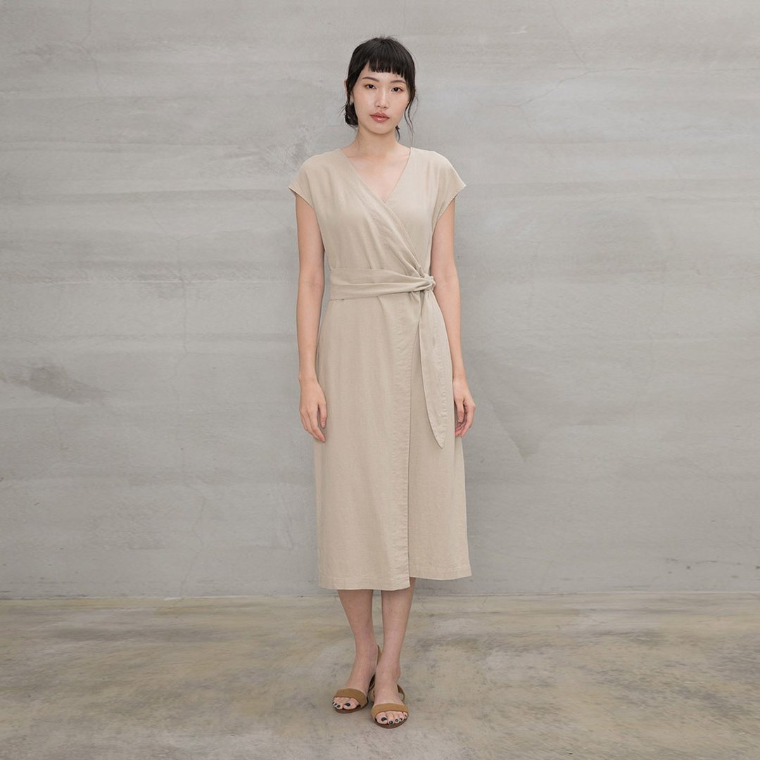 悠然自在围裹绑带洋装 Lesuire Promenade  Wrap Dress - 洋装/连衣裙 - 棉．麻 多色