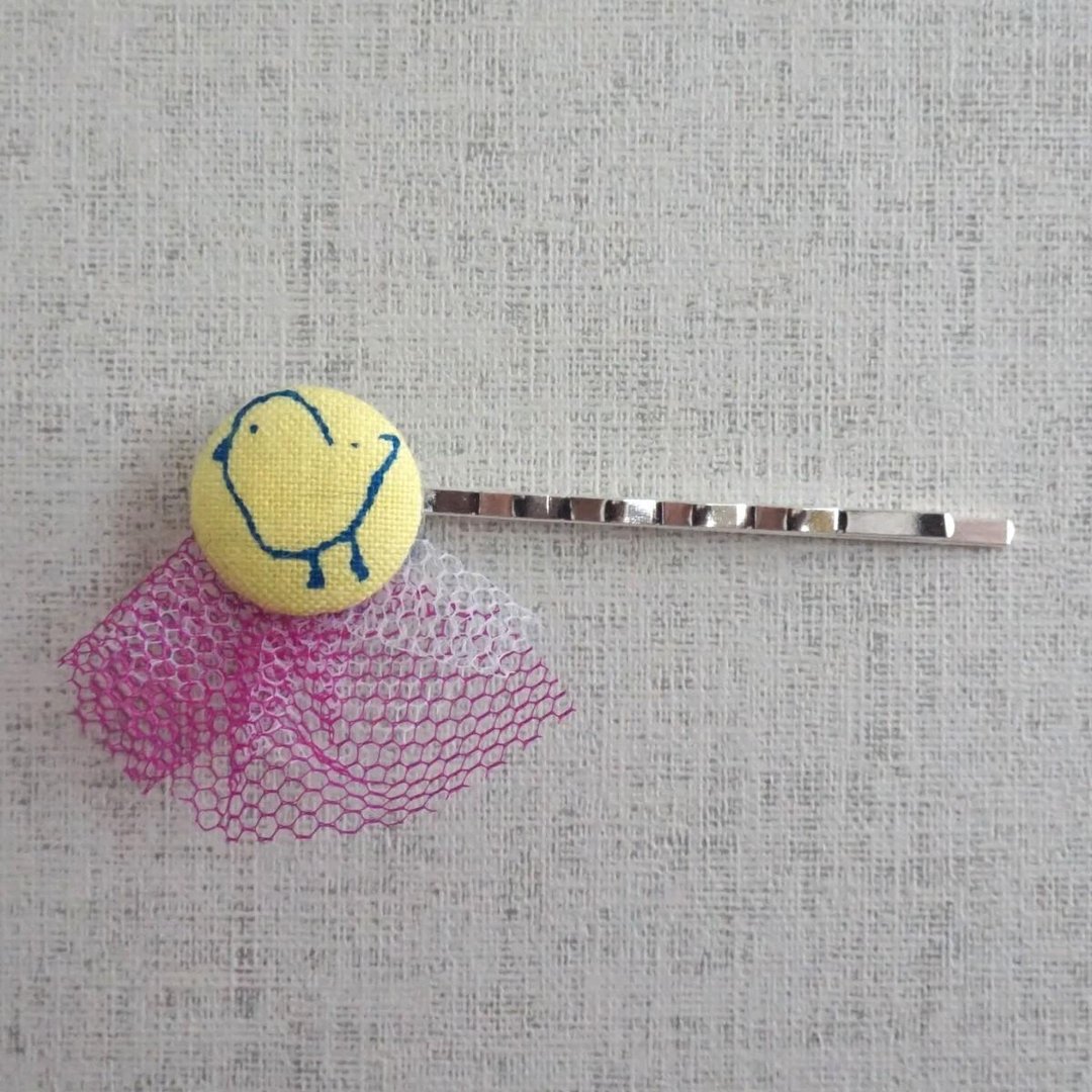 Hand-printed original walnut button Hairpin "Tori" - 发饰 - 棉．麻 黄色