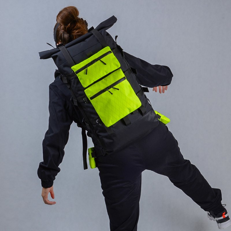 Black backpack wilth neon yellow modular pouches Roll top lime x-pac bag - 后背包/双肩包 - 其他材质 黄色