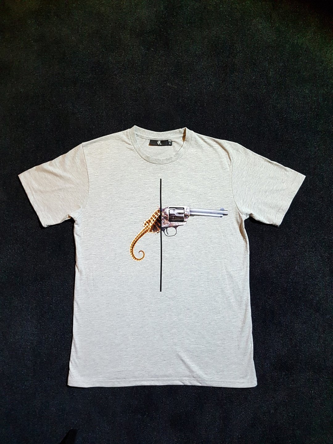 海马手枪 设计款纯棉 T-shirt 灰 - 男装上衣/T 恤 - 棉 灰色
