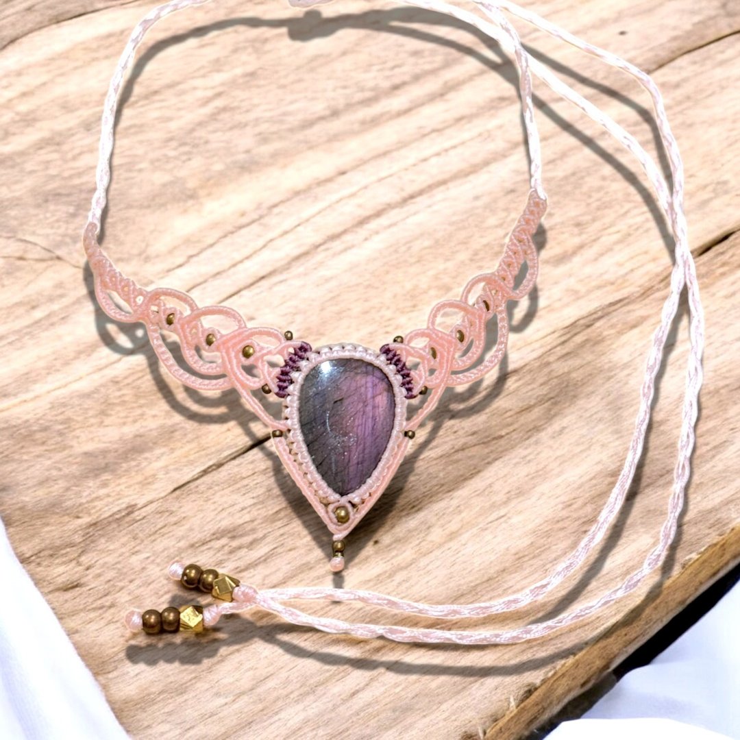 Crystoria Stone | Macrame | 南美蜡线 | 项链 | 黄光拉长石 - 项链 - 宝石 蓝色