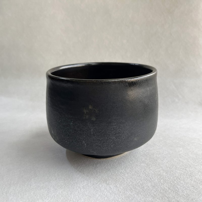 粼光黑釉。手工茶碗 抹茶碗 日式茶碗 茶道具 陶艺 陶器 父亲节 - 茶具/茶杯 - 陶 黑色