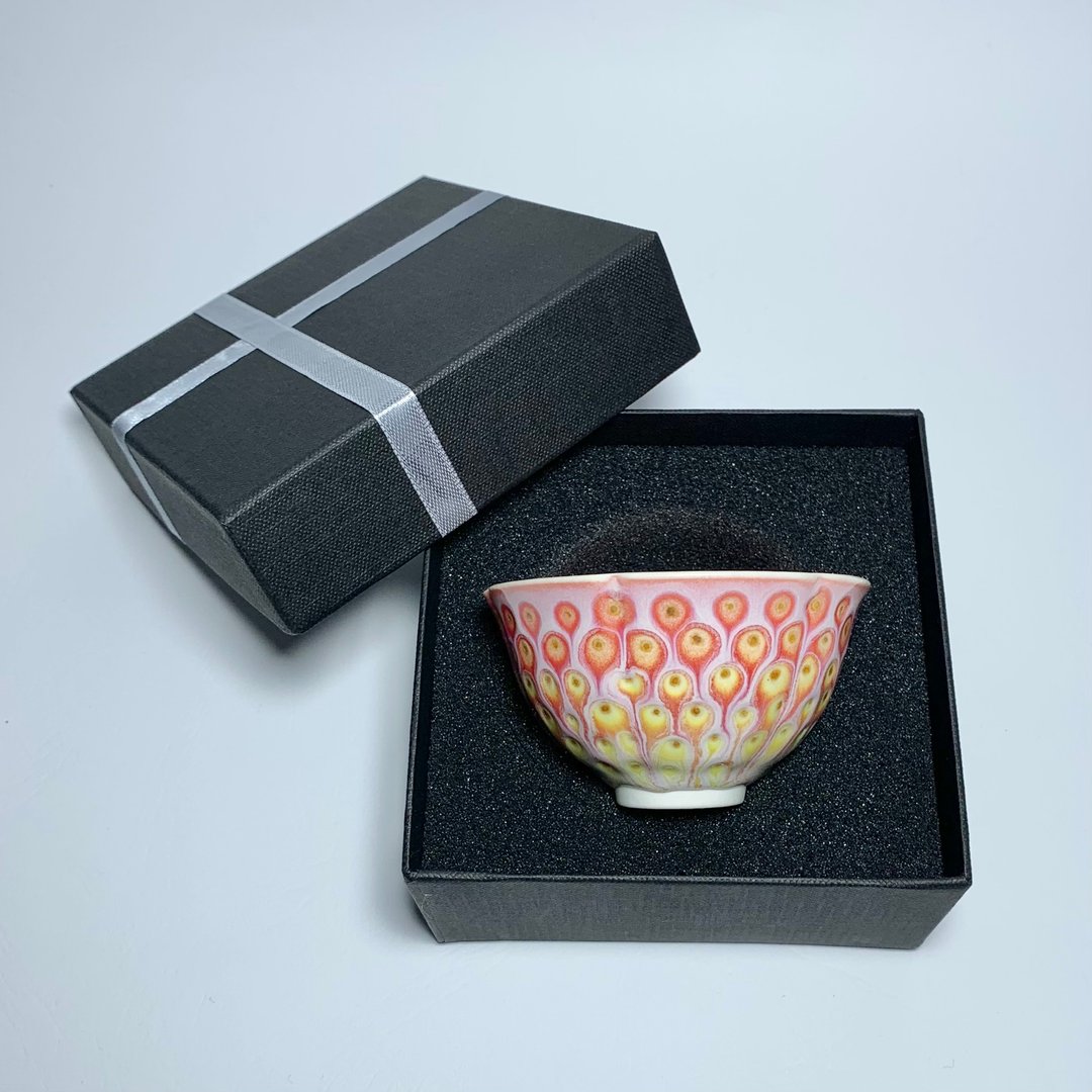 孔雀开屏 葵花杯 80ml 邱毓宁 莺歌制 A10-06 - 茶具/茶杯 - 瓷 多色
