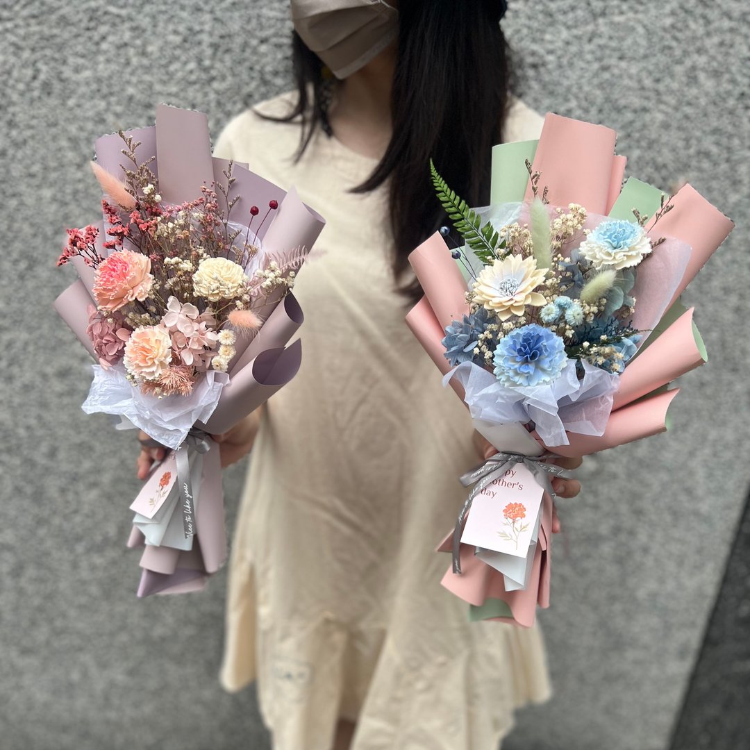 桦坊/干燥花花束/情人节花束/毕业花束/母亲节花束/索拉花 - 干燥花/捧花 - 植物．花 