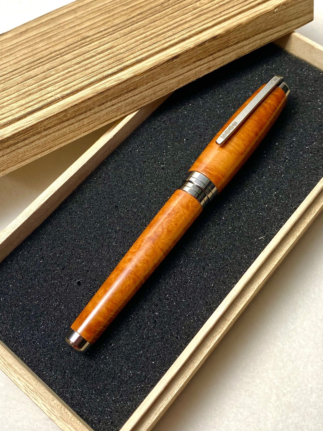 3952老山羊-X888 意大利石楠木 高清高亮版 白钢刀尖(横刀)钢笔 - 钢笔 - 其他材质 