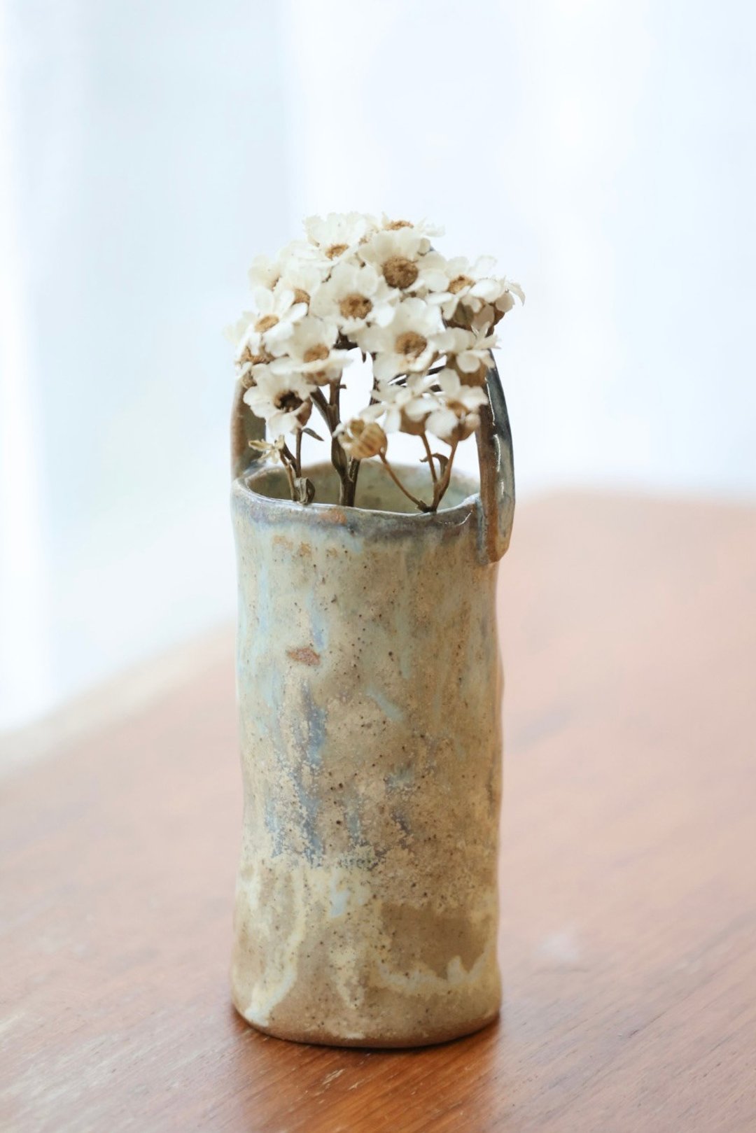 交换礼物/冰雪奇缘侘寂风迷你提把干花器 花插小瓶办公室疗愈小物 - 花瓶/陶器 - 陶 卡其色