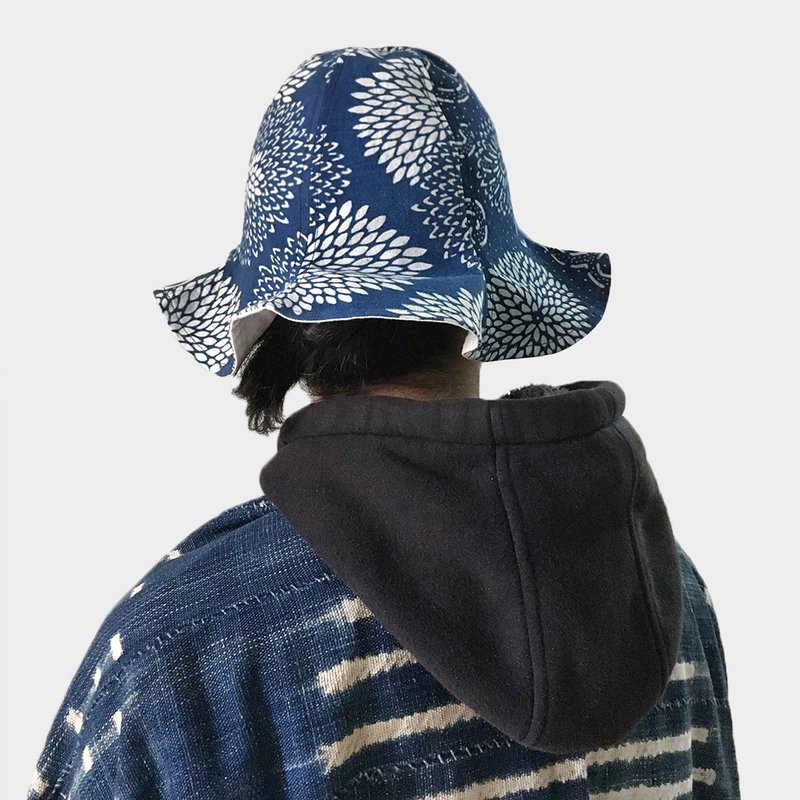 Major Folk│植物蓝染 型糊印花/棉麻古布 荷叶边防晒渔夫帽 - 帽子 - 棉．麻 蓝色