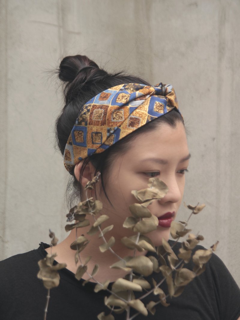 【画廊系列】克林姆之吻 限量 日本烫金布 手工十字松紧发带 - 发带/发箍 - 棉．麻 蓝色