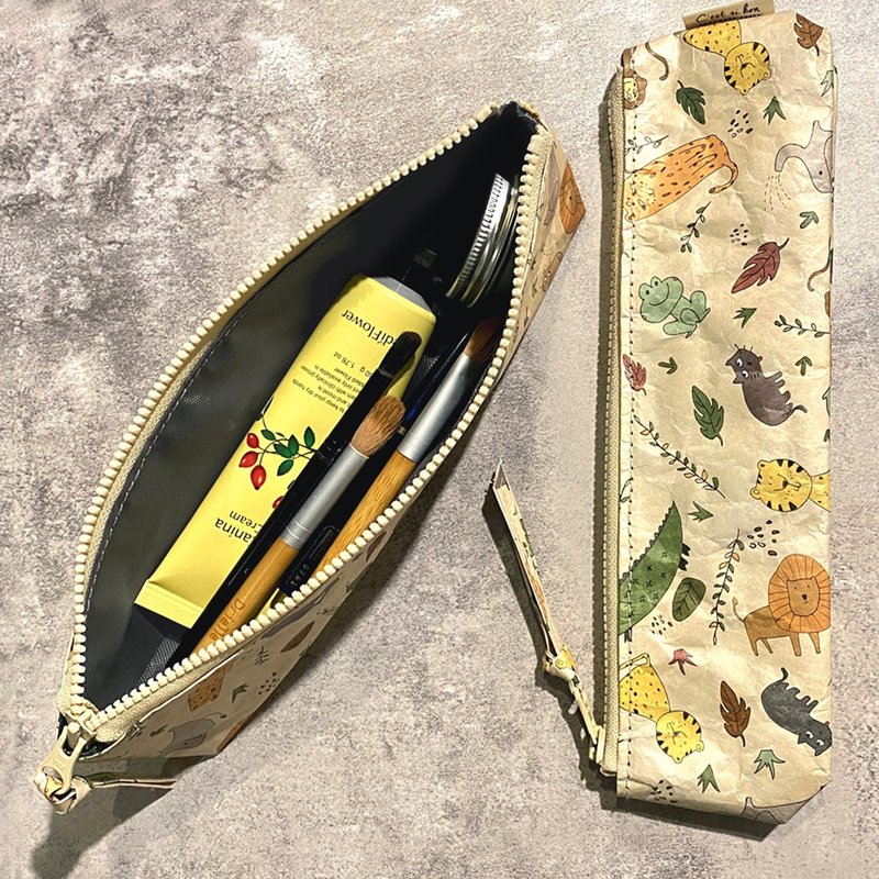 【纸感皱皱包】轻量泰维克 可水洗笔袋/餐具收纳包 送礼-动物派对 - 化妆包/杂物包 - 纸 黄色