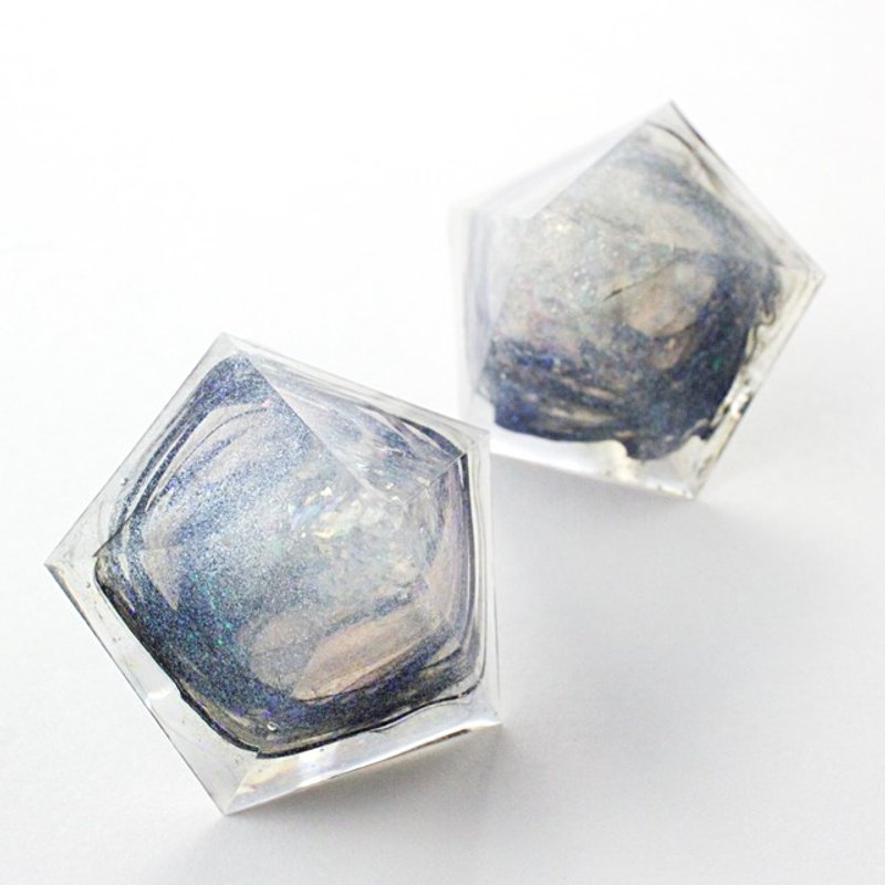 Pentagon earrings (funnel Aloft) - 耳环/耳夹 - 其他材质 黑色